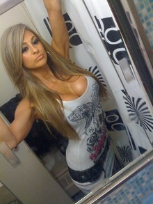 Coquine avaleuse disponible pour une soirée sexe sur Paris