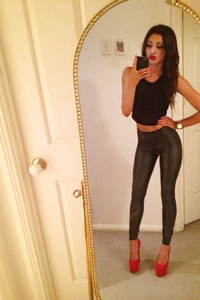 Femme libre veut trouver un reubeu bien membré sur Paris