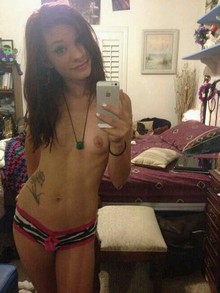 Bonne suceuse cherche un mec TTBM à Paris pour être dominée