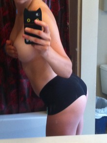 Femme qui adore la grosse bite sur Paris