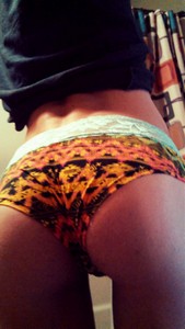 Mes gros seins de jeune coquine offert pour rencontre sexe rapide à Paris