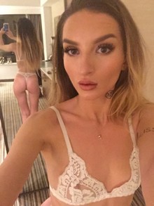 Bonne suceuse cherche un mec TTBM sur Paris pour une fellation et plus